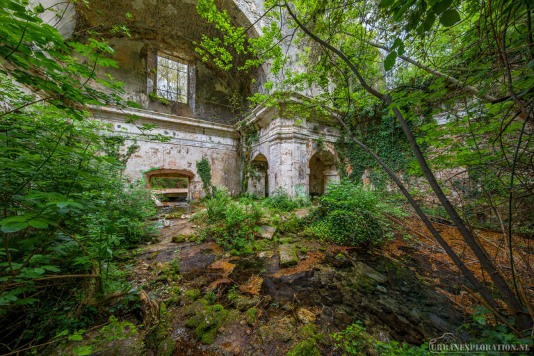 ID:10003 | Sinking Church