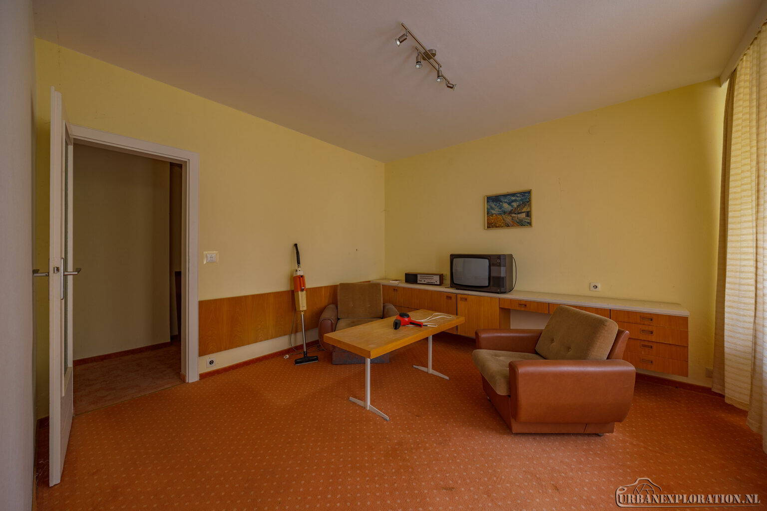 Abandoned state guesthouse used by the DDR government
