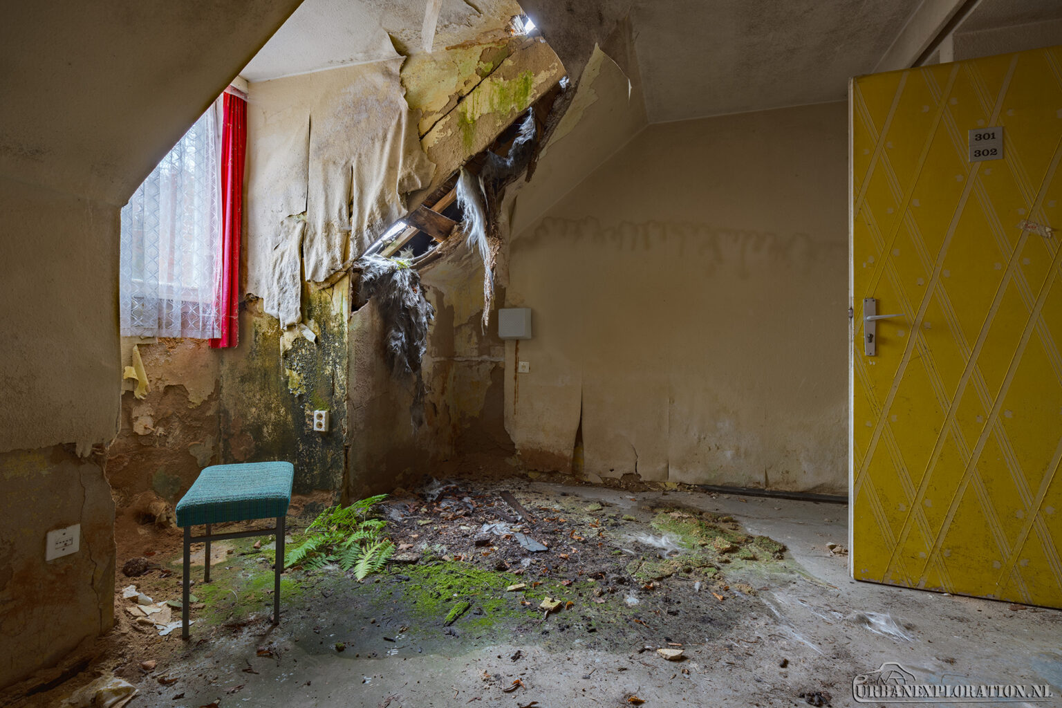 Abandoned state guesthouse used by the DDR government