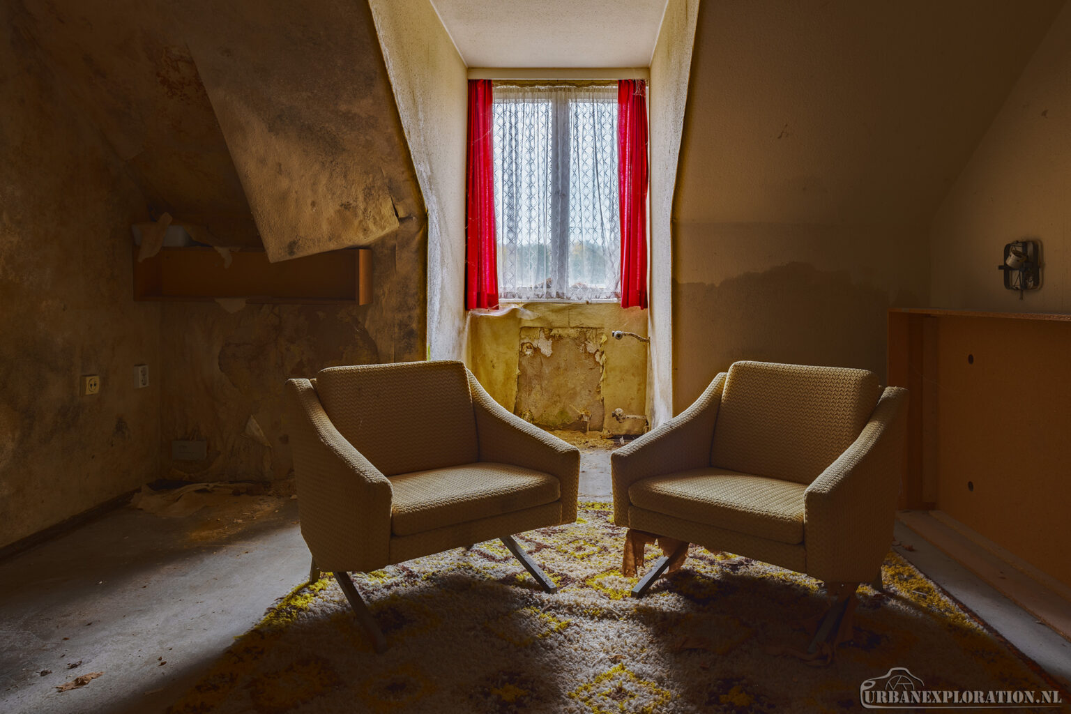 Abandoned state guesthouse used by the DDR government