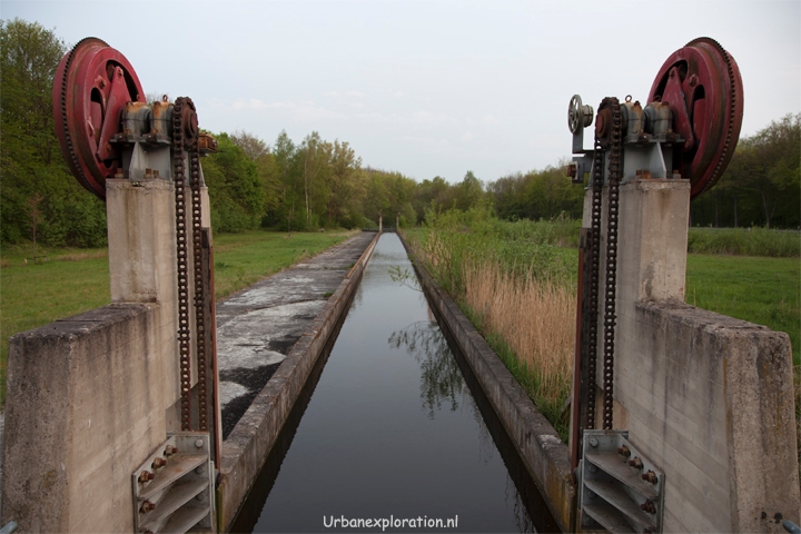Former water testing laboratory left abandoned