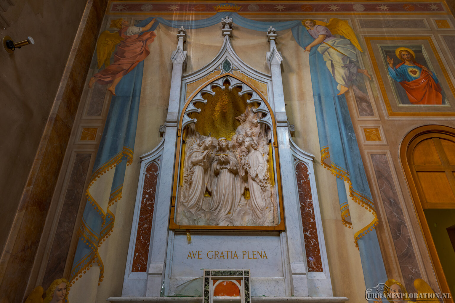 Abandoned hospital church in Italy photographed during urban exploration