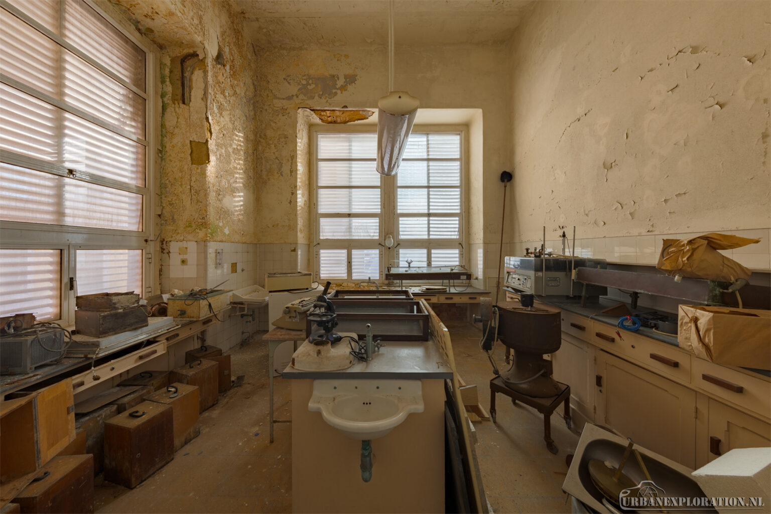 Abandoned school of pathology in Portugal photographed during urban exploration